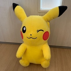 ピカチュウ　ぬいぐるみ
