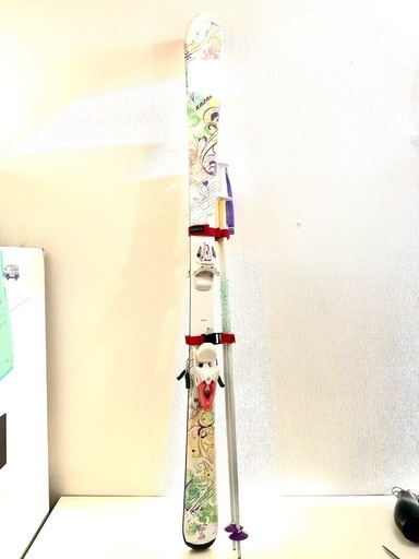 152cm ジュニア用 スキー板 ストック付き 女子 中古 kazama Winterhigh ROCKER 白系