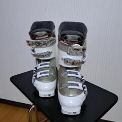 スキーブーツ
