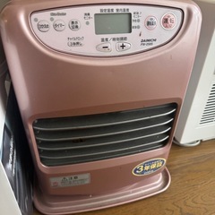 石油ファンヒーター二台の画像