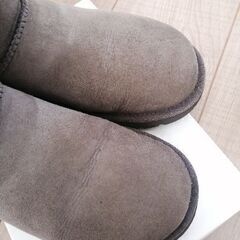 UGG ショートブーツ　グレー　24センチの画像