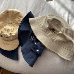 50円から300円の帽子の画像