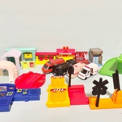 処分予定◆ハッピーセットのプラレール&トミカセット