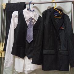 【値下げしました】160センチ　男の子スーツ　卒業式