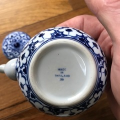 値下げ　60%off  タイ製　ホワイト&ブルー　醤油差し　塩&こしょう入れの画像