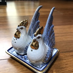 値下げ　60%off  タイ製　ホワイト&ブルー　醤油差し　塩&こしょう入れの画像