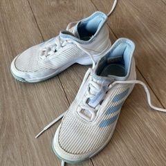 キッズテニスラケット（19㌅）&キッズテニスシューズ（17.5㎝）の画像