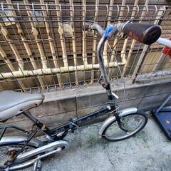 折りたたみ自転車　サビ有り。走行可能の画像