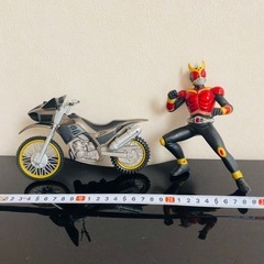 値下げ‼︎仮面ライダークウガフィギュア&バイクの画像
