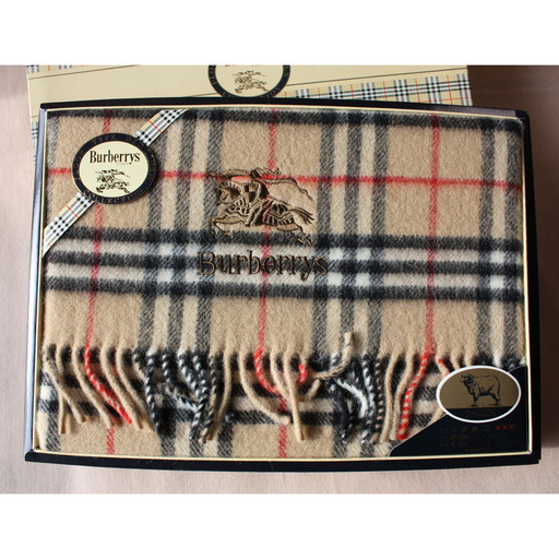 未使用 Burberry バーバリー ウールひざ掛け ウール100% 未使用