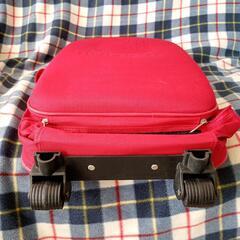 ハローキティ　キャリーケースの画像