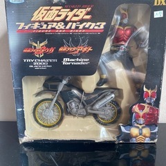 値下げ‼︎仮面ライダークウガフィギュア&バイクの画像