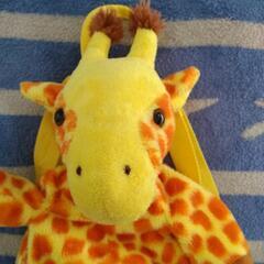 キリンぬいぐるみリュックの画像