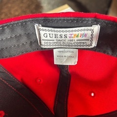 🍄GUESS キャップの画像