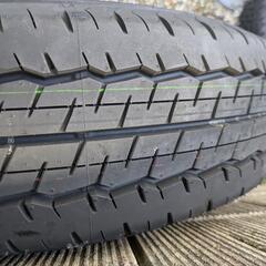 新車外し　2024年製ハイエース200系純正タイヤ＆ホイール4本セットの画像