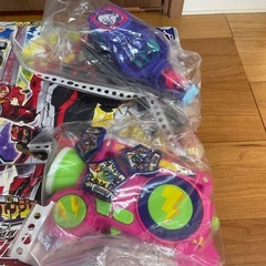 男の子おもちゃセット　仮面ライダー　戦隊もの　ミニオン　パズル　絵本  の画像