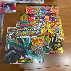 男の子おもちゃセット　仮面ライダー　戦隊もの　ミニオン　パズル　絵本  の画像