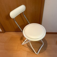 折り畳み椅子
