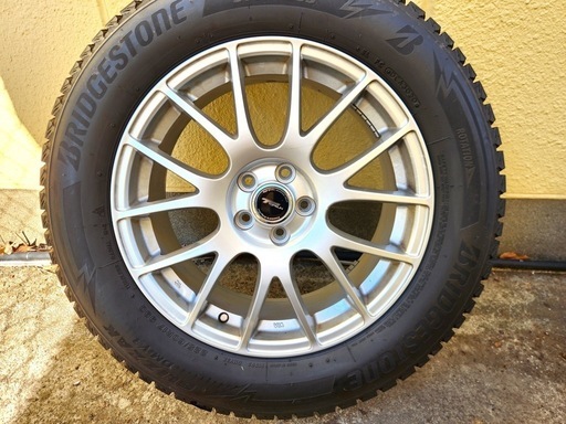 【受渡予定者決定】【SUV専用ブリザック】ブリヂストンスタッドレスタイヤ DM-V3 【4本セット】