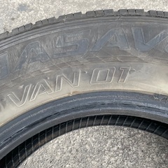 195/80R15 103/101L LT 1本の画像