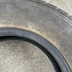 195/80R15 103/101L LT 1本の画像