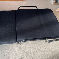 折りたたみベッドの画像