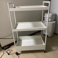 ワゴン　キャスター付きワゴン　白いワゴン