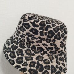 【美品✨】バケットハット（リバーシブル.ヒョウ柄）の画像