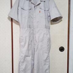 つなぎベージュ