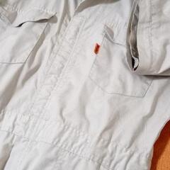 つなぎベージュの画像