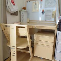 オカムラの学習机(使用品)です。の画像