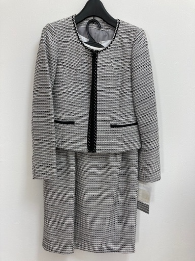 未使用　フォーマルスーツ9号　卒業式入学式