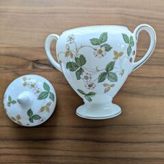 ウェッジウッド ワイルドストロベリー シュガーボウル