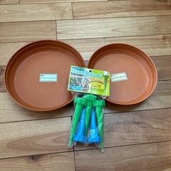 【ガーデニングに】おまかせ給水キャップと植木受け皿