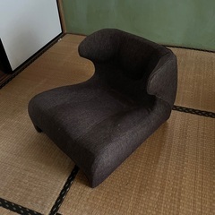 一人用ソファータイプ椅子の画像