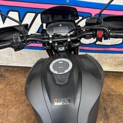 ★スポーツネイキッド！　ヤマハ　FZS25　セル1発　実働車　実走行「3337k」　ゴールドホイール　中型　バイク　　の画像