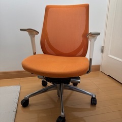 高級オフィスチェア　オカムラ　ゼファー