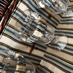 インテリアに　カナダで購入　ピクニックバスケットの画像