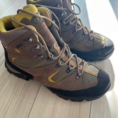 AIGLE 登山アウトドア靴の画像