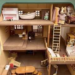 取引中。シルバニアファミリー　木のお家　2つセットの画像