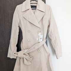 新品未使用タグ付き　コート　ベージュ　セシルマクビー　ウエストリボン