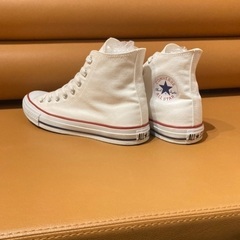 新古同様？😅  ALL☆STAR ，converse  ハイカット. 白！ 25cm 👟 スニーカー ，の画像