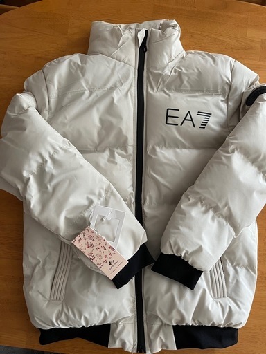 EA7ダウンジャケット