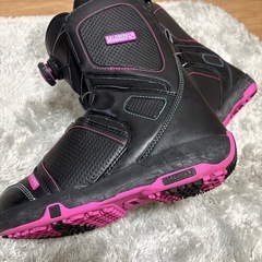 美品SALOMON⭐︎スノーボードブーツの画像