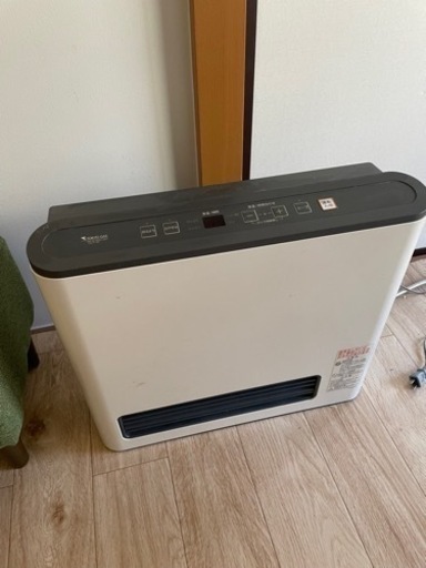 ガスファンヒーター