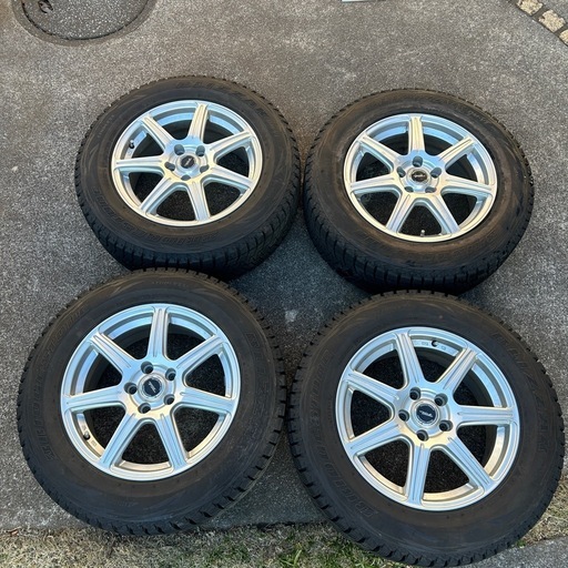 スタッドレスタイヤ　ホイールタイヤセット