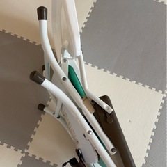 [お取引中]子供用ローチェア（テーブル付き）の画像