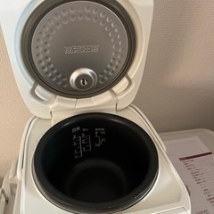 【2点セット】炊飯器と電気ケトルの画像