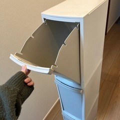 【値下げ】3段分別ゴミ箱　蓋付き縦型の画像