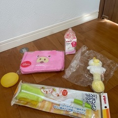 搾乳器　スチーム＆薬液消毒ケース　乳頭保護機　哺乳瓶などの画像